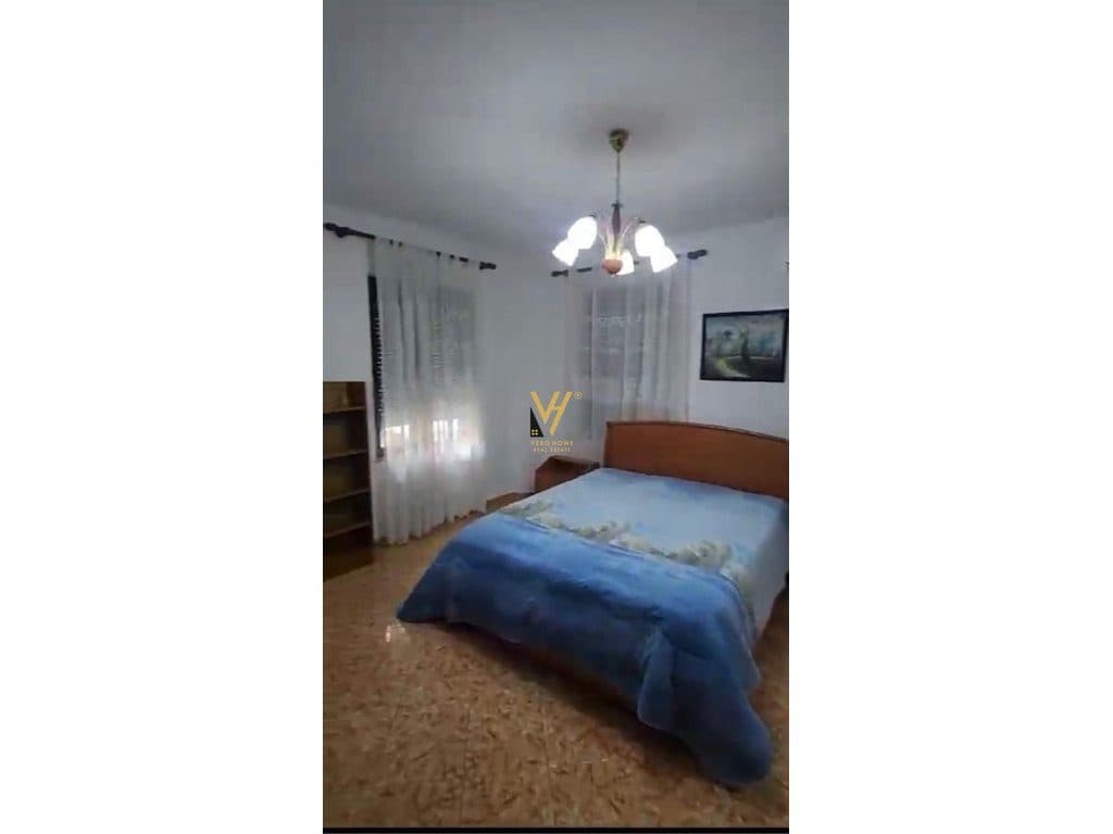 JEPET APARTAMENT 1+1+BLK ME QERA TE PALLATI ME SHIGJETA 50.000 LEKE 3