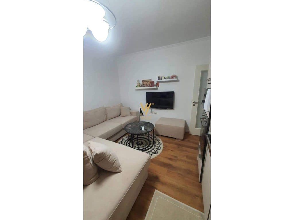 JEPET APARTAMENT 2+1+BLK ME QERA TEK OXHAKU 500 EURO