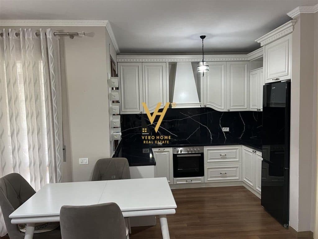 JEPET APARTAMENT 2+1+2+BLK ME QIRA TE KOPSHTI BOTANIK 800 EURO 2