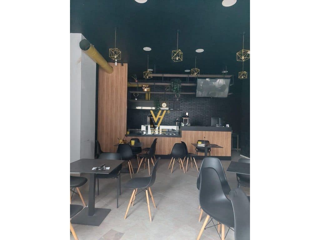 SHITET DYQAN 94 M2 TE ISH FUSHA E AVIACIONIT 283.000 EURO