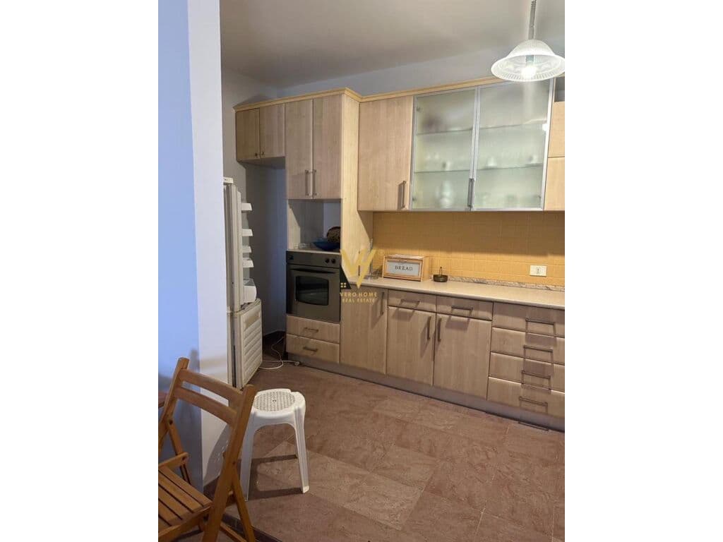 Shitet Apartament 3+1+2 te Vollga , Durres 165 m2