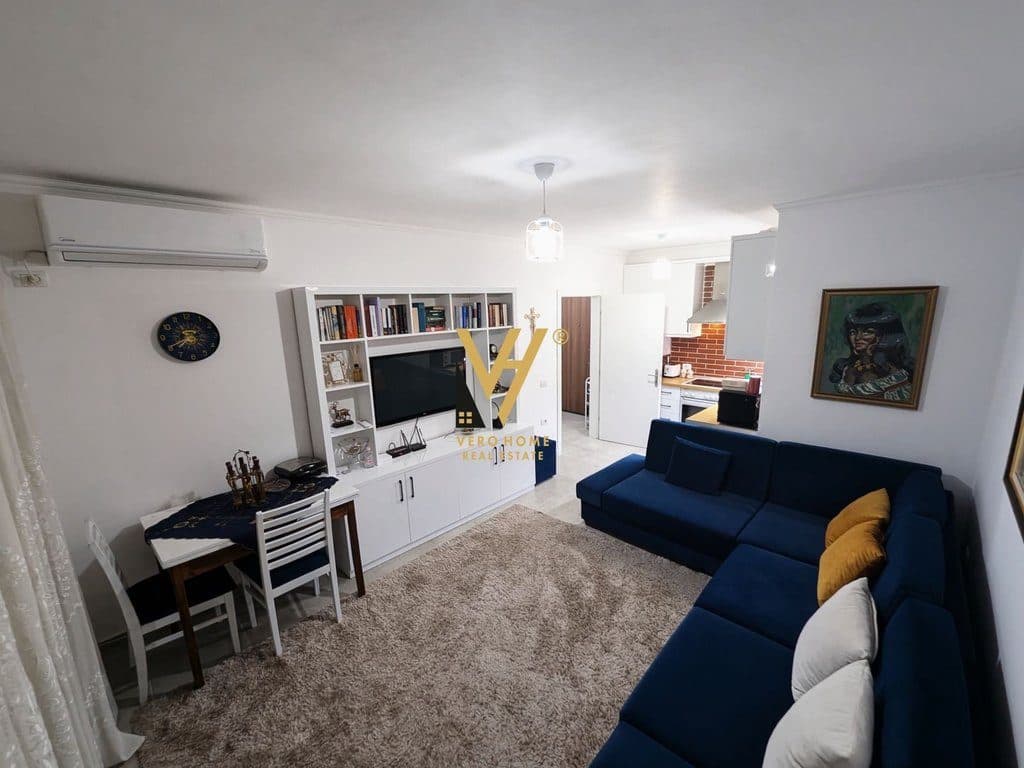 JEPET APARTAMENT 1+1+BLK ME QERA NE SHKOZE 400 EURO