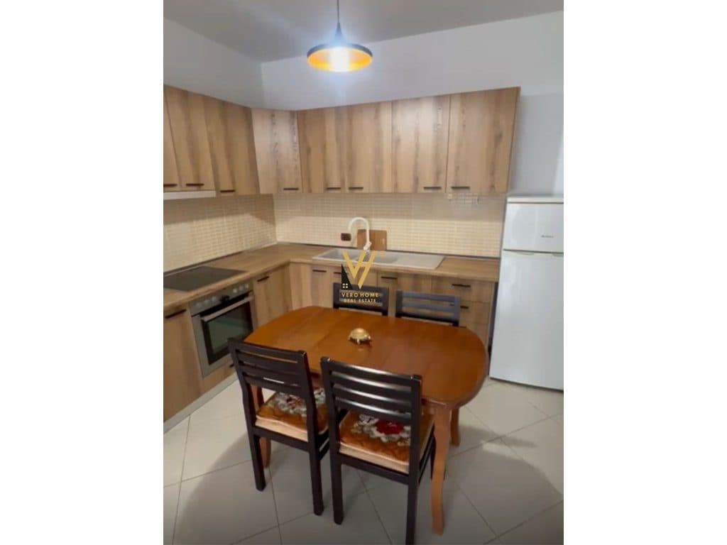 JEPET APARTAMENT 2+1+2 ME QERA NE ASTIR 50.000 LEKE