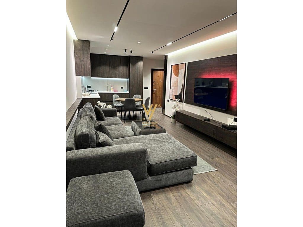 JEPET APARTAMENT 1+1+BLK ME QERA TE ISH EKSPOZITA 1.000 EURO