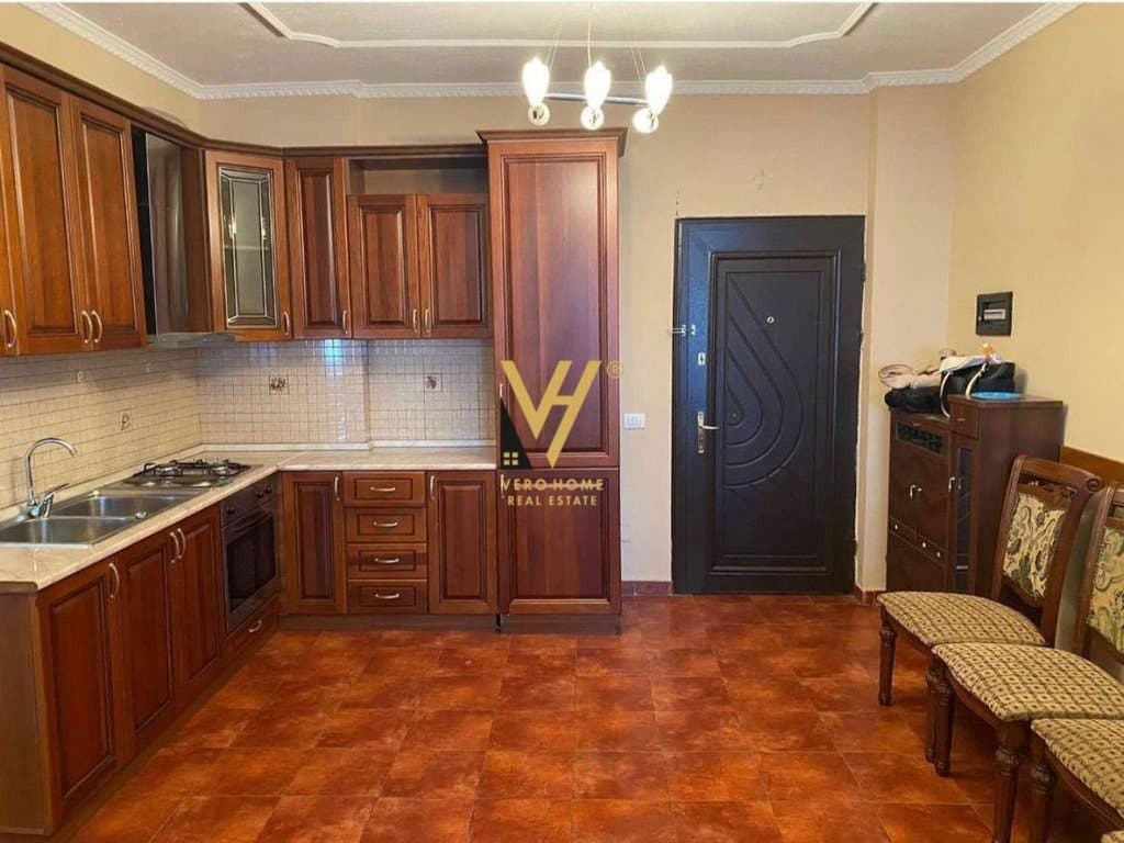 JEPET APARTAMENT 2+1+BLK ME QERA TE KOMUNA E PARISIT 500 EURO 2