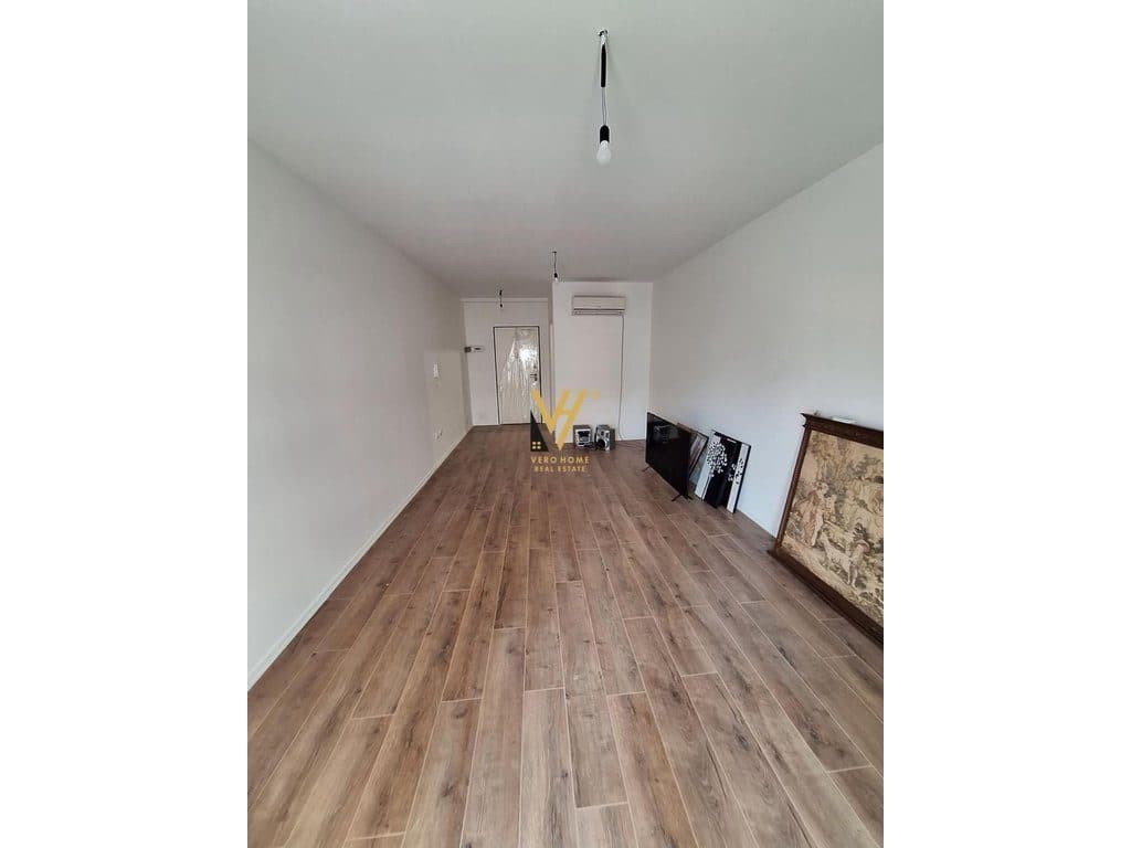 JEPET ZYRE 45 M2 ME QERA TE MYSLYM SHYRI 60.000 LEKE 2