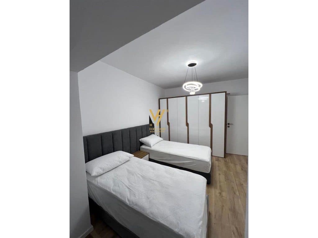 JEPET APARTAMENT 2+1 ME QERA TE RRUGA E KAVAJES 73.000 LEKE 4