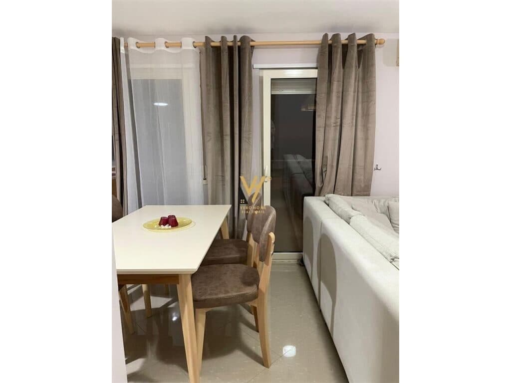 Jepet Apartament 2+1+verande me qera te Kopshti Zoologjik 200 m2 4