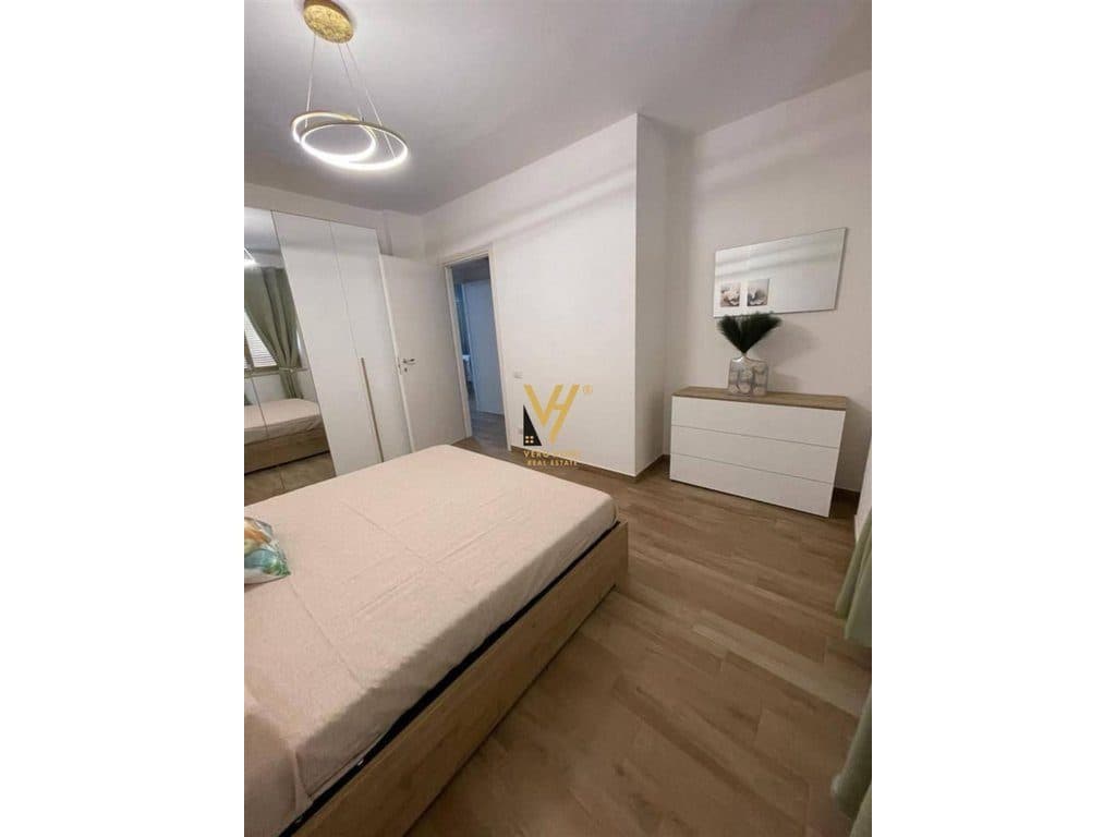 JEPET APARTAMENT 2+1+BLK ME QIRA TE LIQENI ARTIFICIAL 1.200 EURO 4