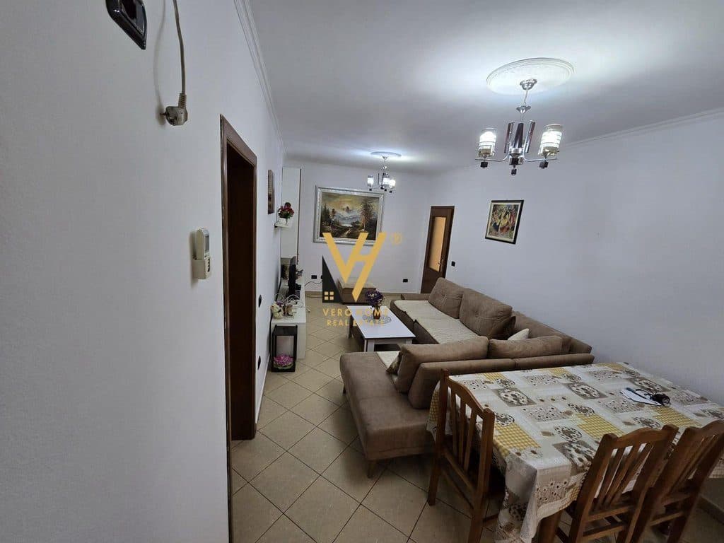 JEPET APARTAMENT 2+1+BLK ME QIRA TEK PALLATI ME SHIGJETA 550 EURO 2