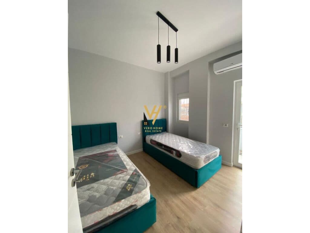 Jepet apartament 2+1+blk me qera tek 21 Dhjetori 75 m2 3
