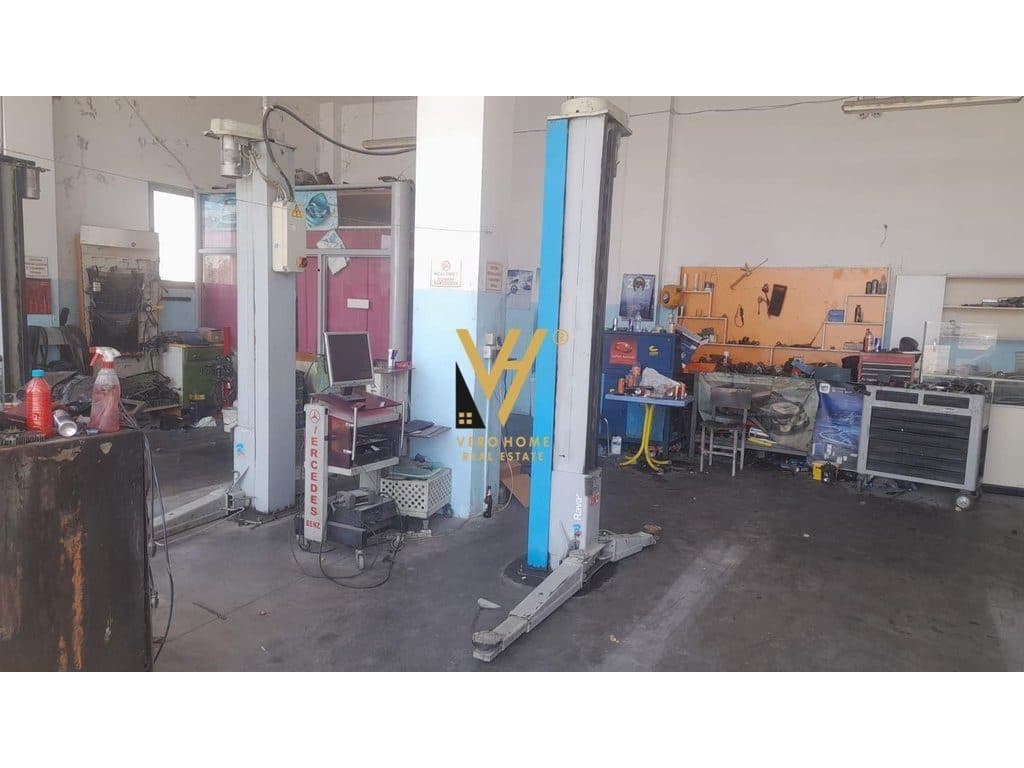 SHITET OBJEKT BIZNESI 1.520 M2 NE LEZHE 200.000 EURO 4
