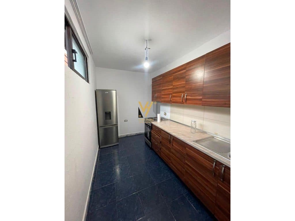 JEPET APARTAMENT 2+1 ME QERA TE RRUGA E DURRESIT 500 EURO 2