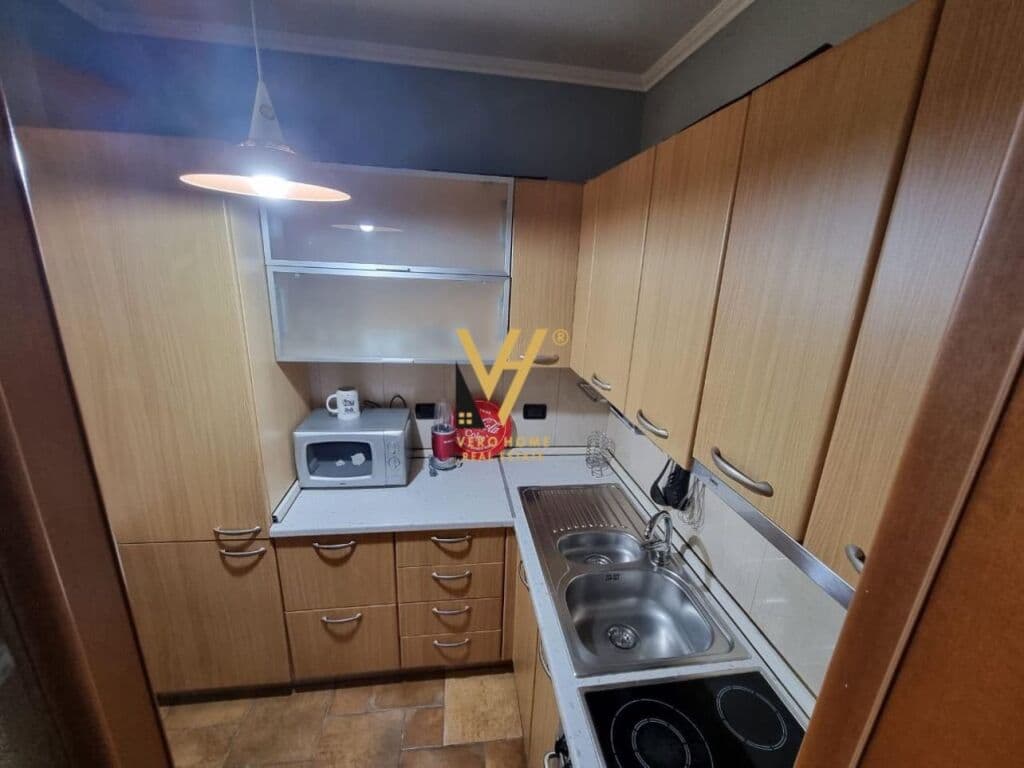 Jepet Apartament 2+1+ballkon me qera te Myslym Shyri 90 m2 2
