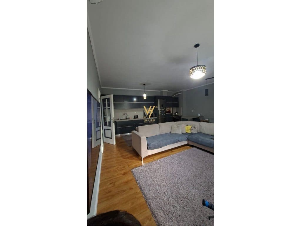 JEPET APARTAMENT 2+1+2+BLK ME QERA NE DON BOSKO 80.000 LEKE