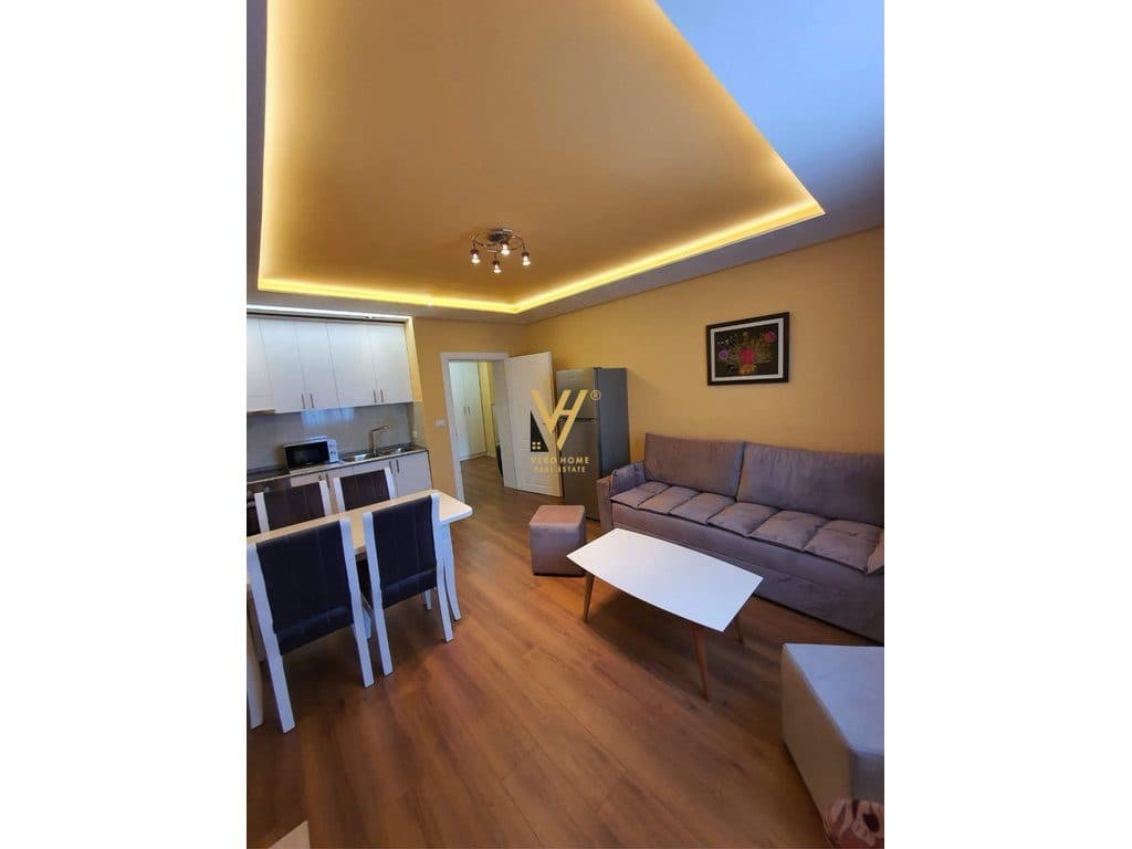 JEPET APARTAMENT 1+1 ME QERA TE RR KONGRESI MANASTIRIT 40.000 LEKE