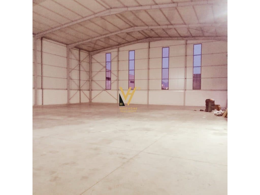 JEPET MAGAZINE 550 M2 ME QERA TE AUTOSTRADA TR-DR 3.500 EURO