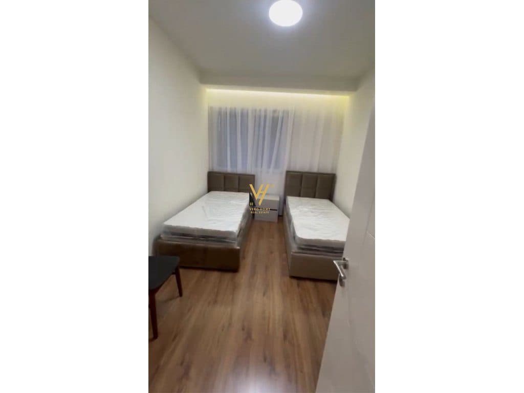 JEPET APARTAMENT 2+1+2+BLK ME QERA TE RR.DRITAN HOXHA 1.000 EURO 4