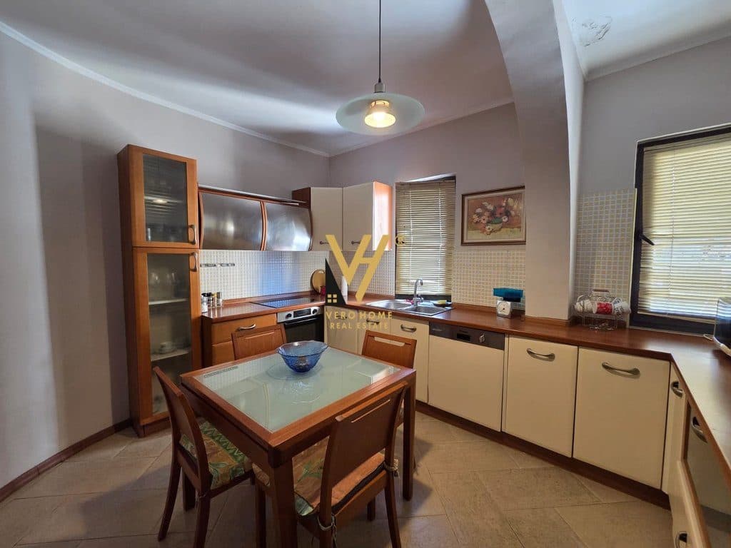 JEPET APARTAMENT 1+1+BLK ME QERA TE KOMUNA E PARISIT 65.000 LEKE 3