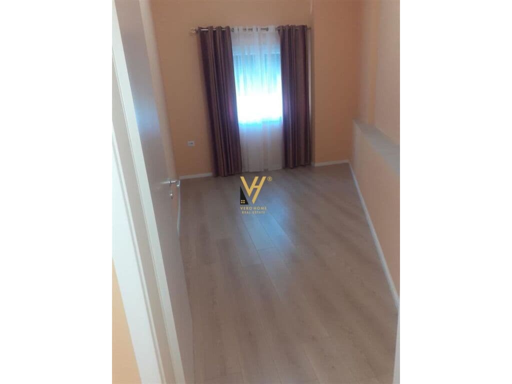 Jepet apartament 2+1+blk te Kodra e Diellit 94 m2 2