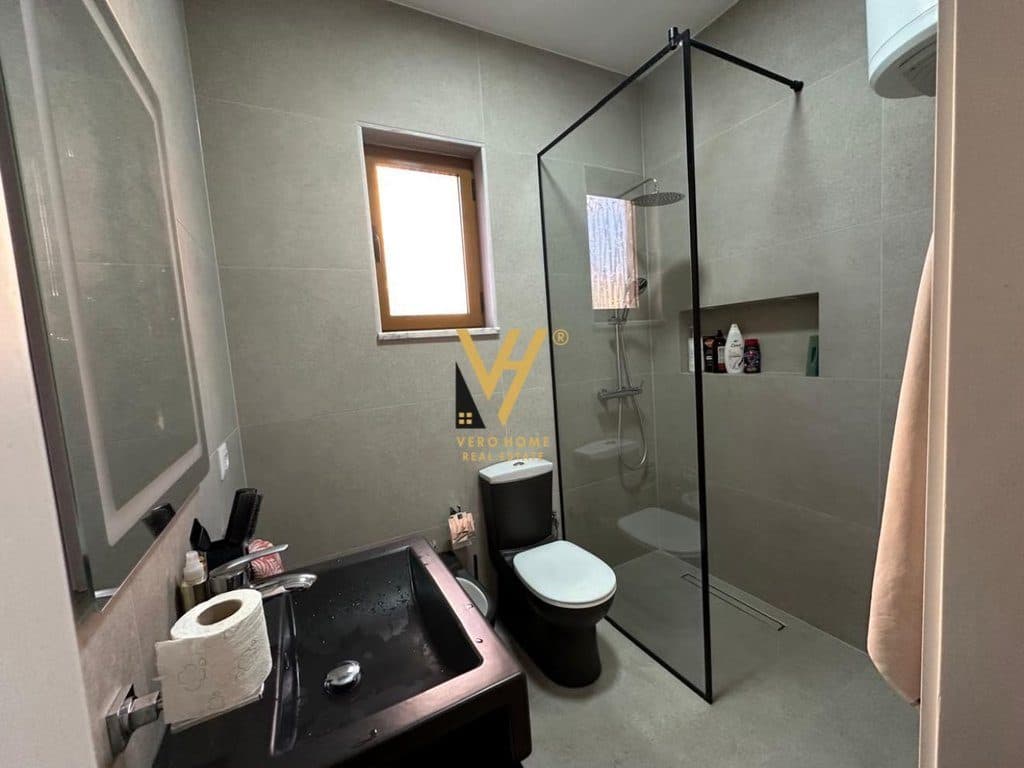 JEPET APARTAMENT 1+1 ME QERA TE ALI DEMI 700 EURO 3