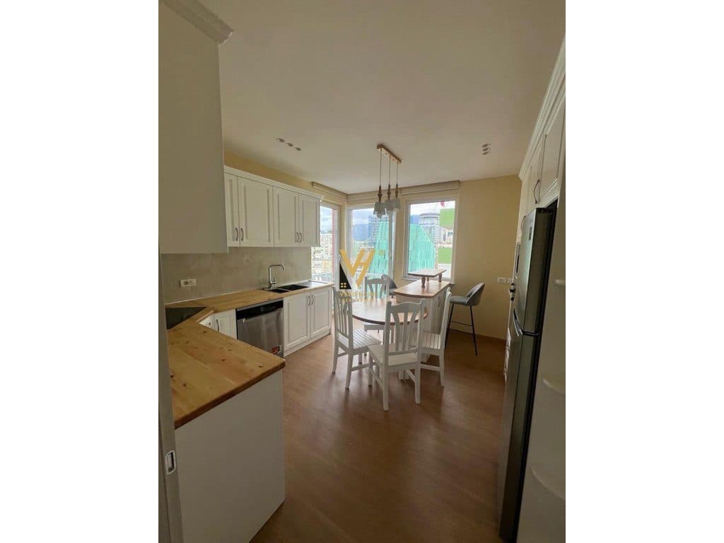 JEPET APARTAMENT LUKSOZ 2+1+2 ME QIRA NE ISH BLLOK 1.300 EURO