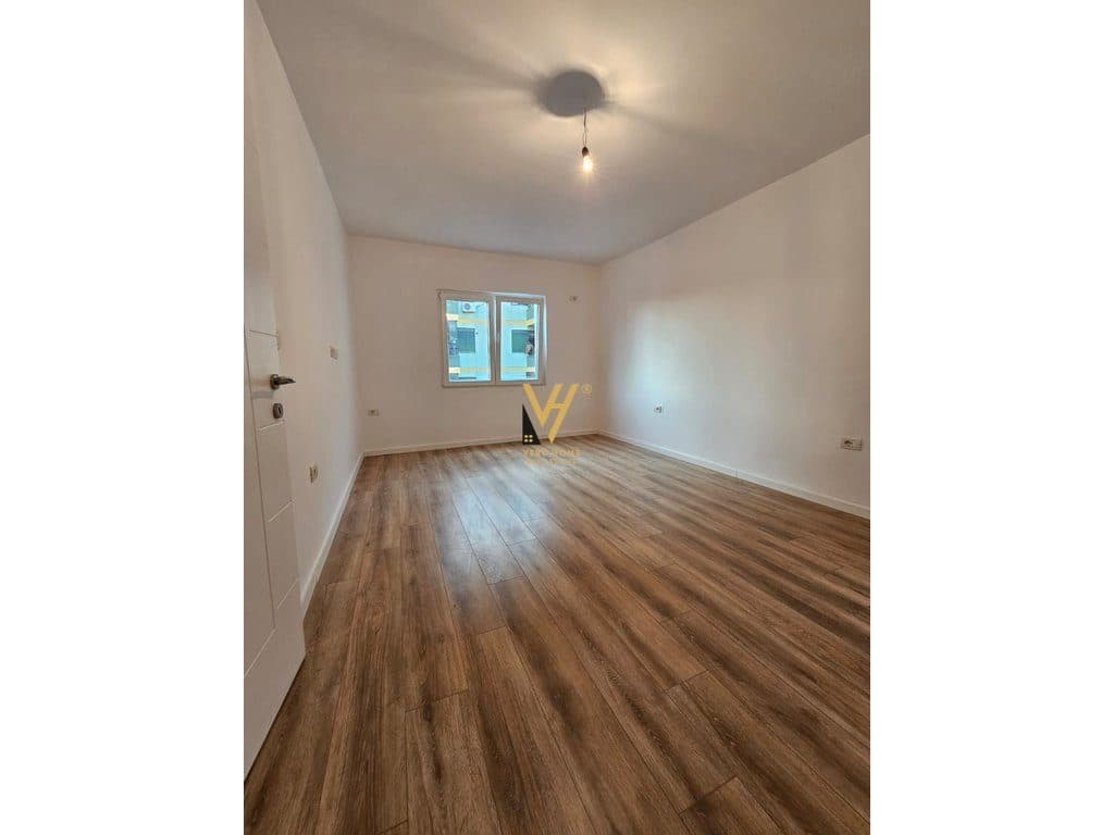 SHITET APARTAMENT 1+1+BLK TE MOZAIKU I TIRANES 102.000 EURO 2