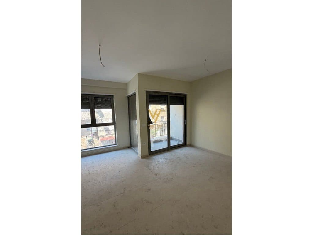 JEPET ZYRE 140 M2 ME QERA TE RR.HOXHA TAHSIM 130.000 LEKE 3