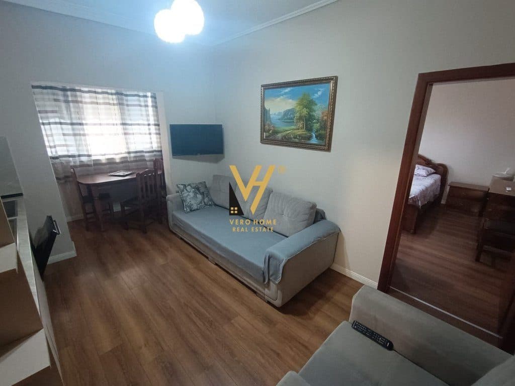 JEPET APARTAMENT 1+1+BLK ME QIRA TE KOMUNA E PARISIT 50.000 LEKE