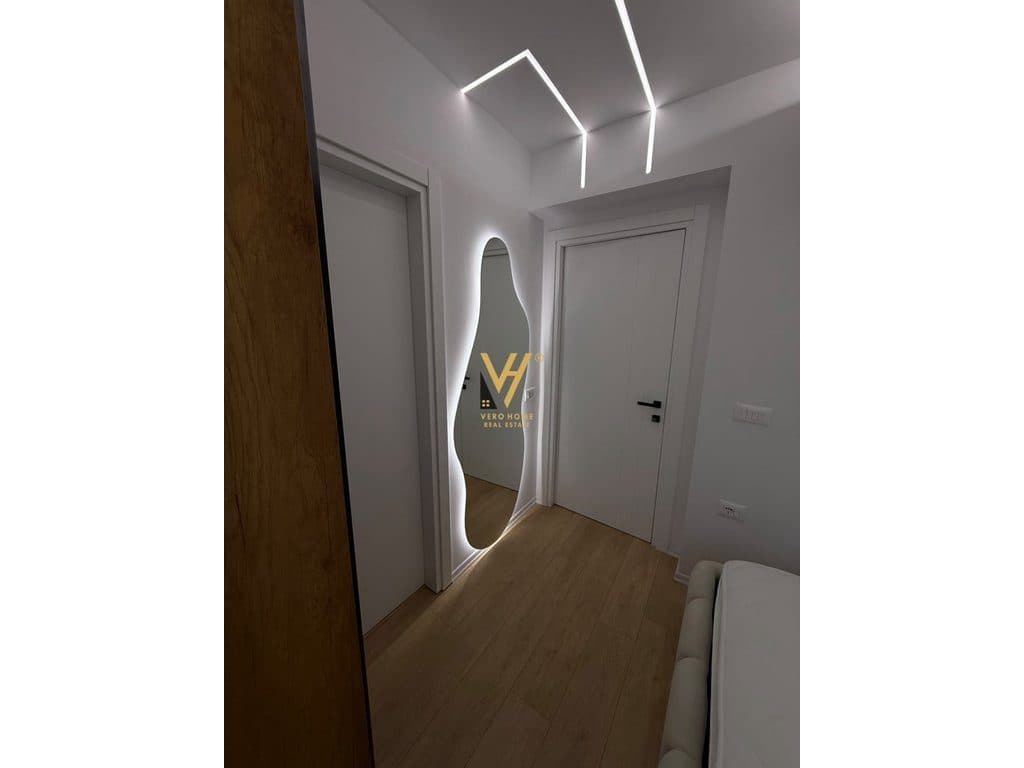 JEPET APARTAMENT 1+1 ME QERA TE MYSLYM SHYRI 85.000 LEKE 4