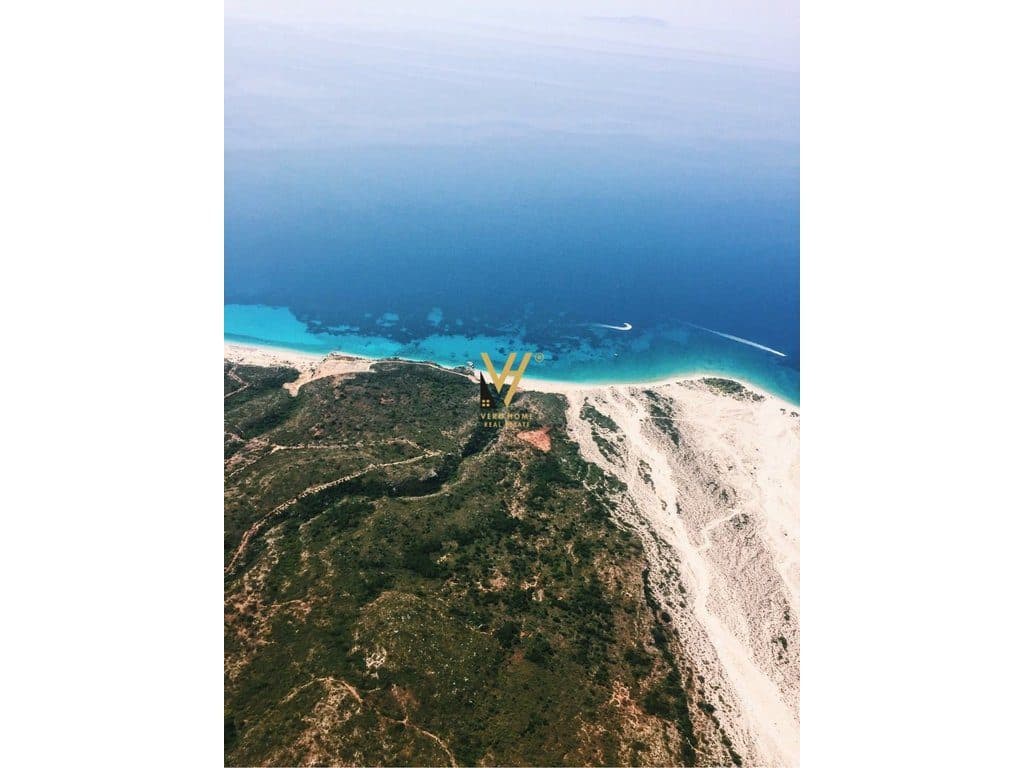 SHITET TRUALL 4.200 M2 NE DHERMI