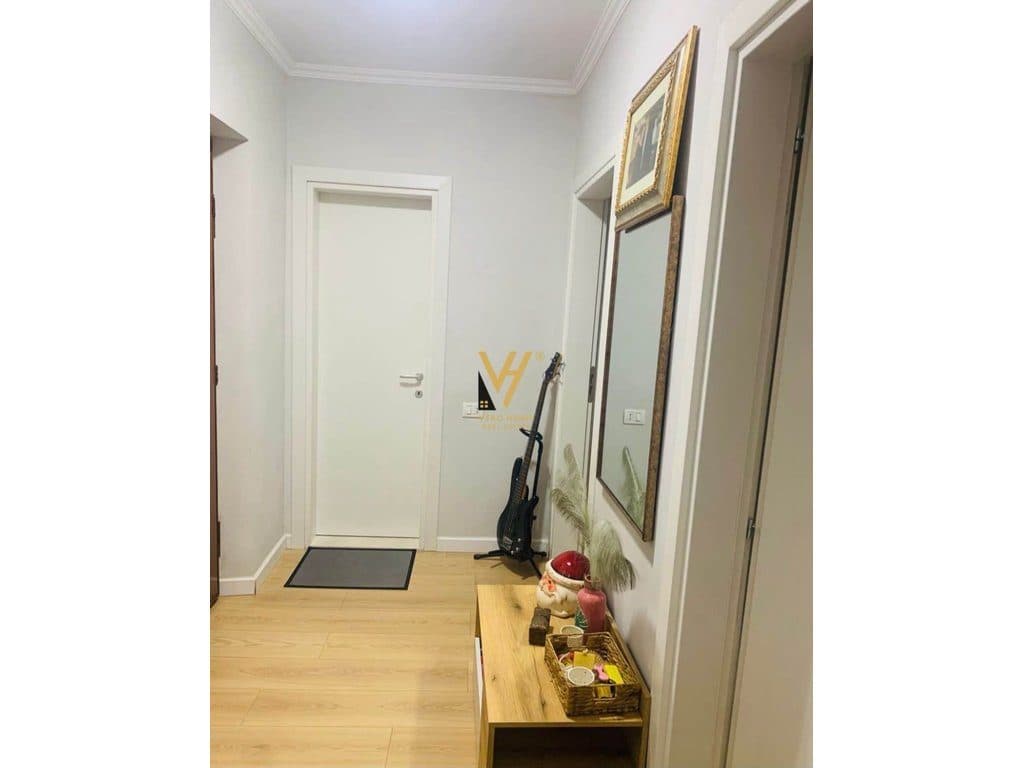 SHITET APARTAMENT 2+1+2+BLK TE STACIONI TRENIT 260.000 EURO 3