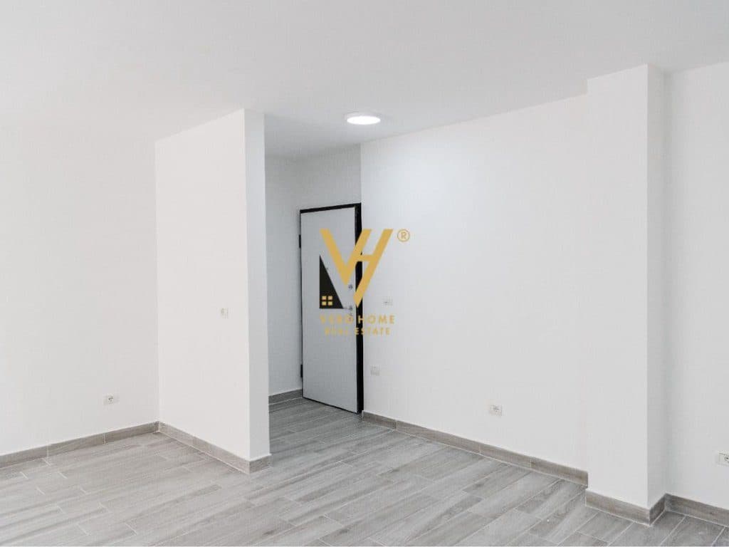 JEPET ZYRË 120 M2 ME QERA PALLATET AGIMI 1.200 EURO 4