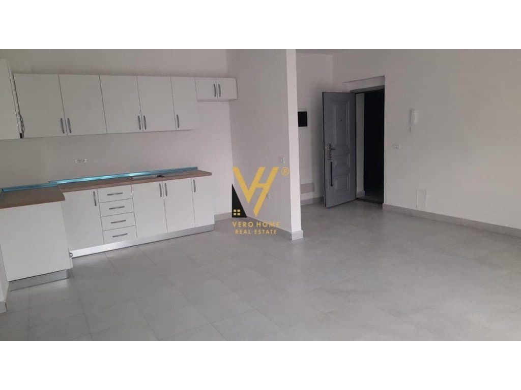 JEPET APARTAMENT 3+1+BLK ME QIRA TE 5 MAJI 45.000 LEKE 2
