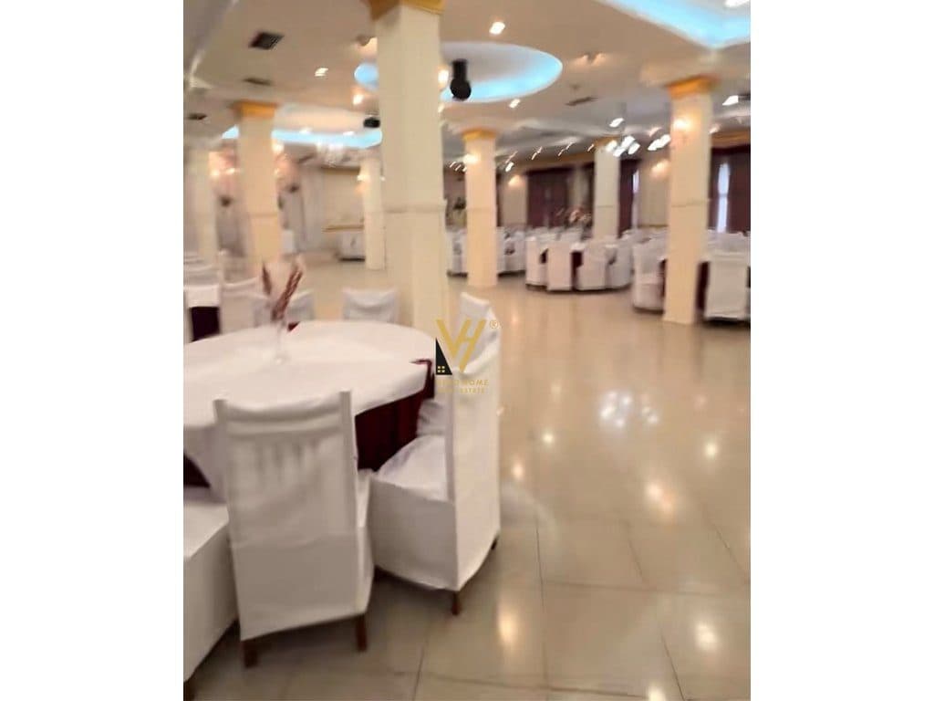 JEPET BAR-KAFE & SALLE EVENTESH ME QIRA NE KAMEZ 400.000 LEKE 3