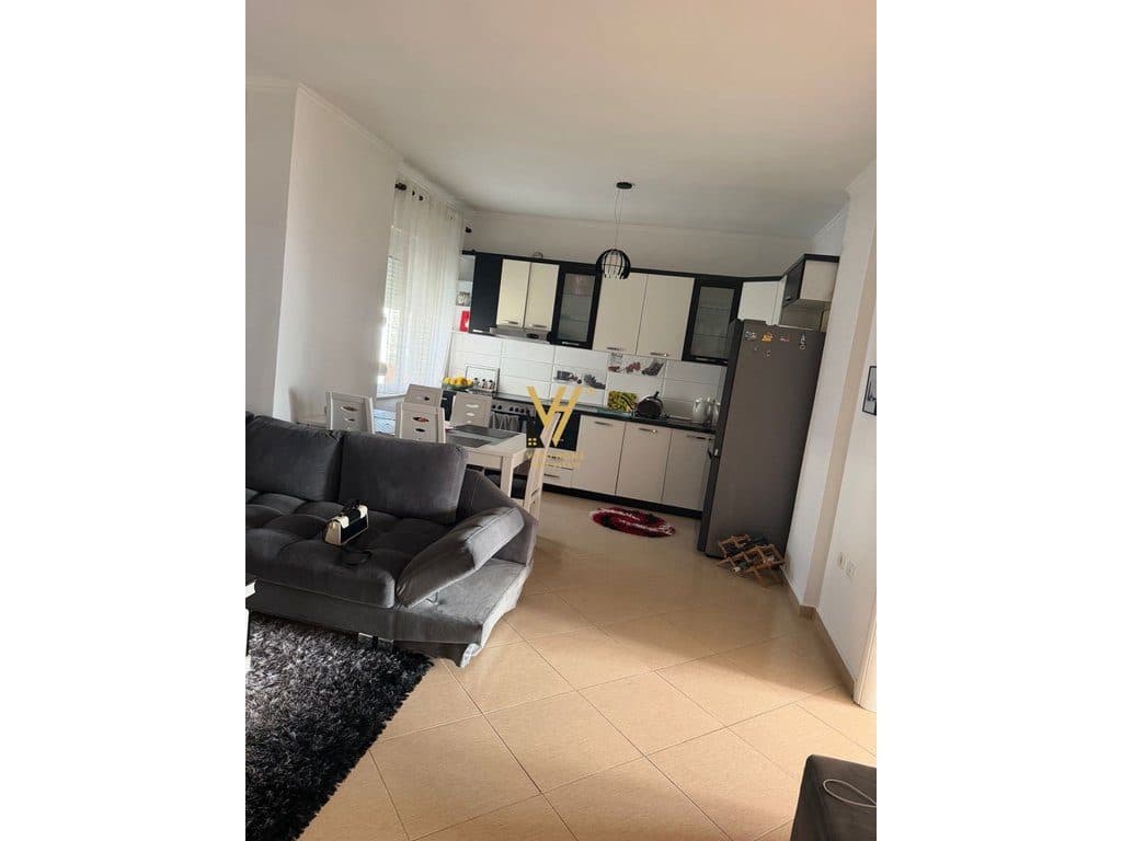 JEPET APARTAMENT 2+1+2 ME QIRA NE FRESK 45.000 LEKE 2