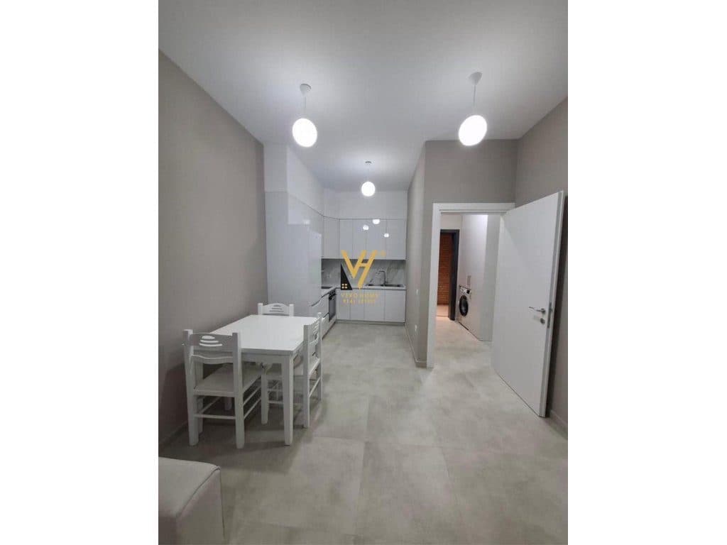 JEPET APARTAMENT 1+1 ME QERA YZBERISHT 600 EURO 2