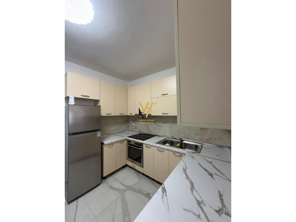 JEPET APARTAMENT 2+1+2 ME QIRA TE ISH PARKU 800 EURO 4