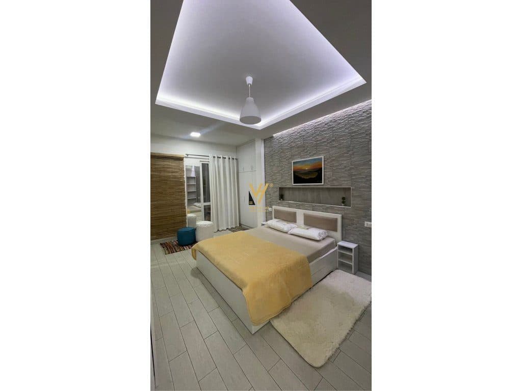 JEPET APARTAMENT 1+1+BLK ME QIRA TE KOMUNA E PARISIT 65.000 LEKE 2