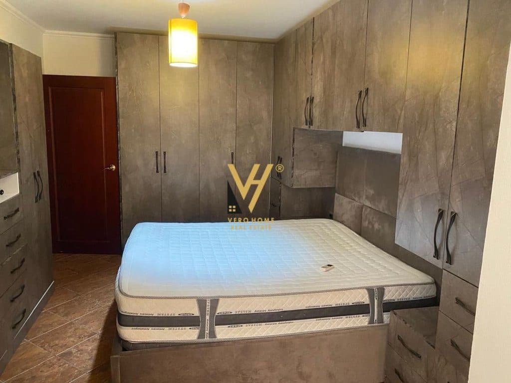 JEPET APARTAMENT 1+1 ME QERA NE BLLOK 700 EURO 4