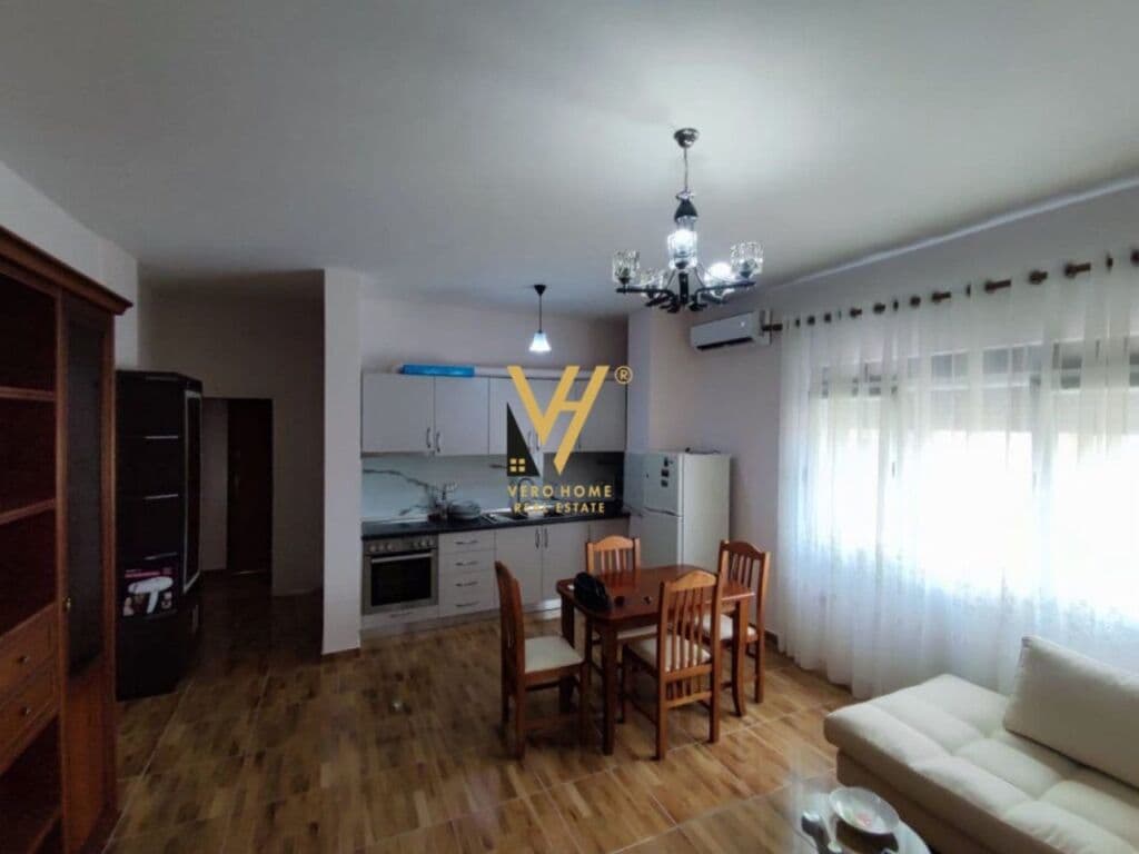 Jepet Apartament 2+1+2+ballkon me qera te Rruga Jeronim De Rada 100 m2 3