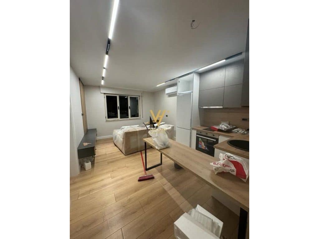 JEPET GARSONIERE ME QIRA TE KOMUNA E PARISIT 550 EUR0