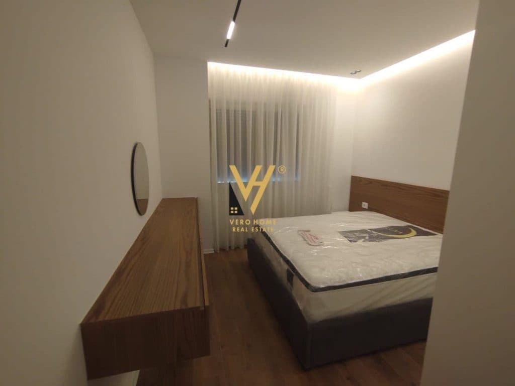 JEPET APARTAMENT 2+1+2 ME QERA TE KODRA E DIELLIT 1.200 EURO 4