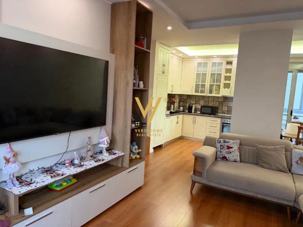 JEPET APARTAMENT 2+1+2+BLK ME QIRA TE LIQENI I THATE 750 EURO 2