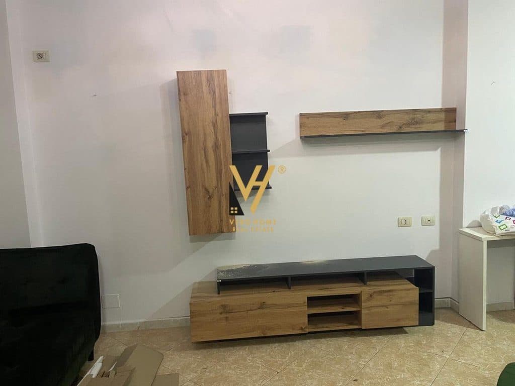 JEPET APARTAMENT 2+1+2+BLK ME QIRA TE KOMUNA E PARISIT 68.000 LEKE 2