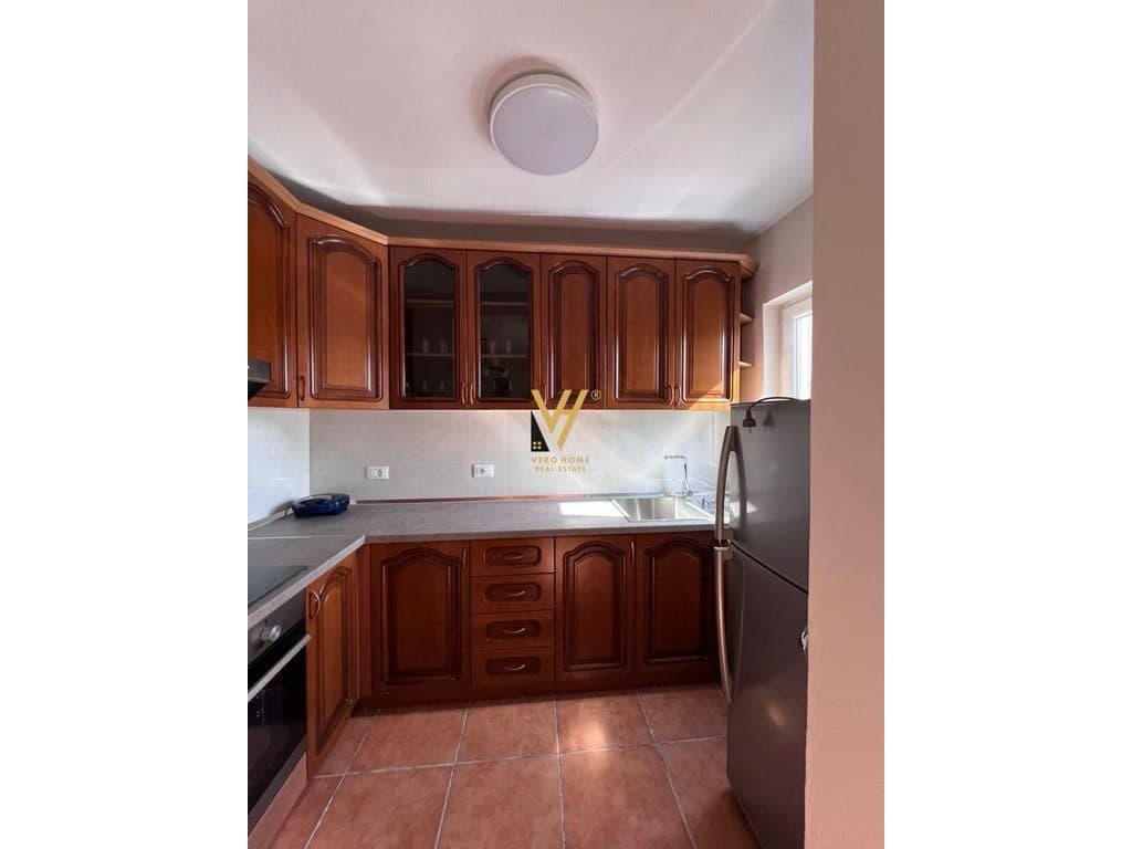 JEPET APARTAMENT 2+1+BLK ME QERA TEK RRUGA E ELBASANIT 80.000 LEKE 3