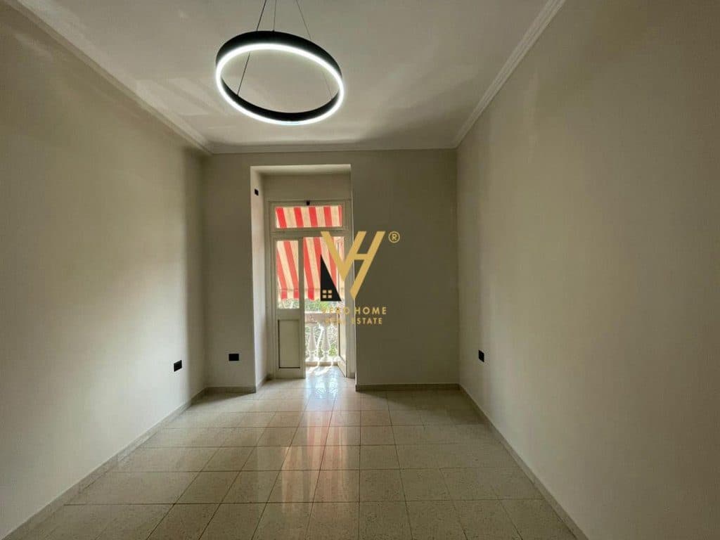 JEPET ZYRE 70 M2 ME QIRA TE SHALLVARET 700 EURO 2