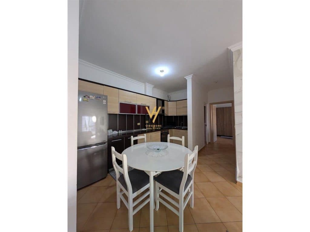 JEPET APARTAMENT 2+1+BLK ME QERA TE FRESKU 450 EURO 3
