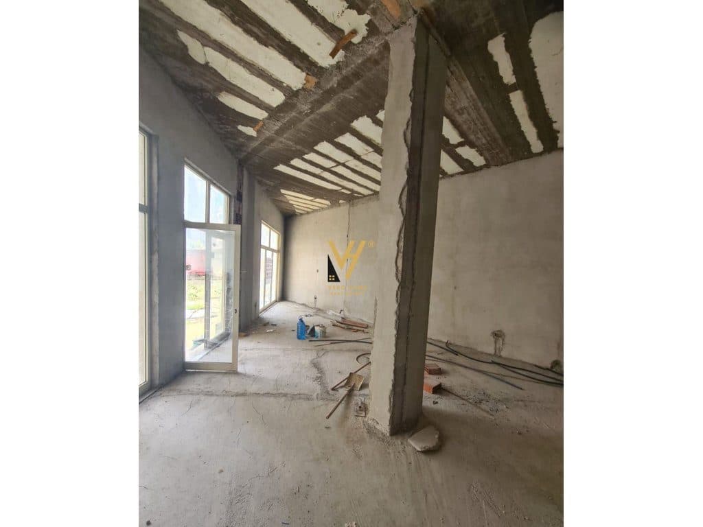 SHITET AMBIENT BIZNESI 120 M2 TE LIQENI I THATE 270.000 EURO 3