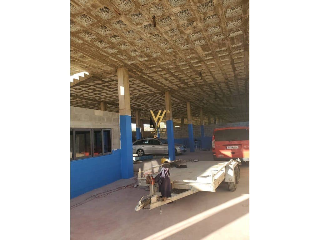 JEPET MAGAZINE 400M2 ME QERA NE VORE 1.200 EURO 3